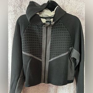 Nike cropped zip up size medium